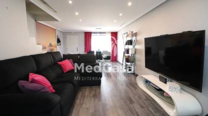 Resale - Townhouse -
Redován - Redovan - Town