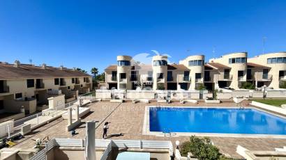 Wiederverkauf - Reihenhaus -
Orihuela Costa - Cabo Roig