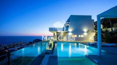 Obra nueva - Villa -
Benitachell