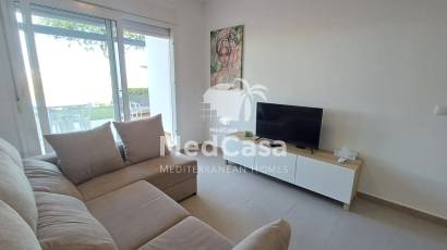 Segunda mano - Apartamento planta baja -
Roldan