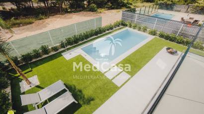 Obra nueva - Villa -
Finestrat