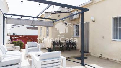 Resale - Townhouse -
Torrevieja - La Siesta - El Salado - Torreta