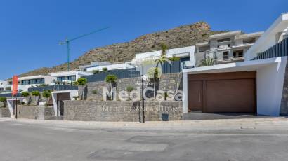 Obra nueva - Villa -
Finestrat