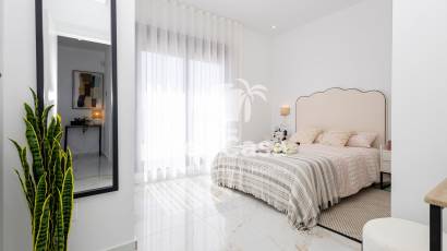 Obra nueva - Villa -
Polop de La Marina