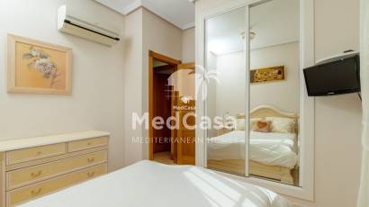 Resale - Villa -
Torrevieja - Los Balcones