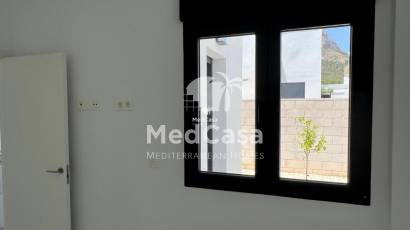 Obra nueva - Semi pareado -
Polop de La Marina