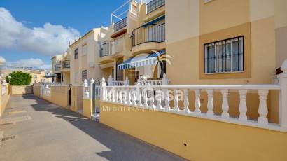 Wiederverkauf - Erdgeschosswohnung -
Torrevieja