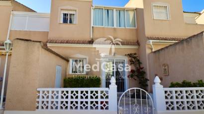 Resale - Townhouse -
Ciudad Quesada - Doña Pepa