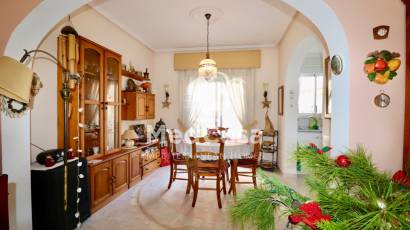 Resale - Townhouse -
Ciudad Quesada - Doña Pepa