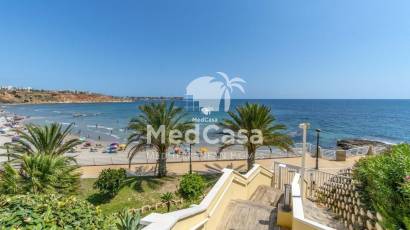 Resale - Apartment -
Orihuela Costa - Campoamor