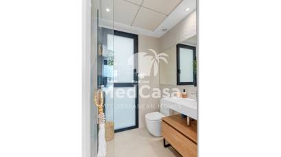 Obra nueva - Semi pareado -
Dolores