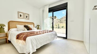 Obra nueva - Apartamento planta baja -
Cox