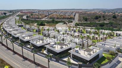 Obra nueva - Villa -
Golf La Finca