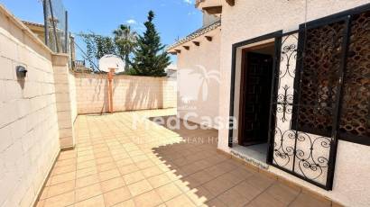 Segunda mano - Villa -
Orihuela Costa - La Zenia