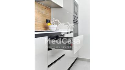 Obra nueva - Ático -
Torrevieja