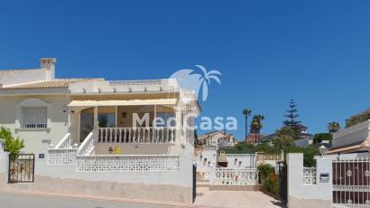 Resale - Townhouse -
Ciudad Quesada - La Fiesta