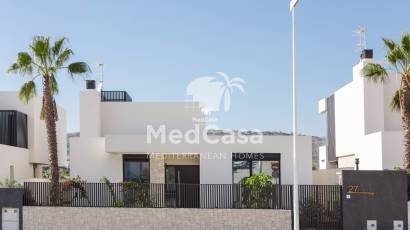 Neubau - Villa -
Golf La Finca