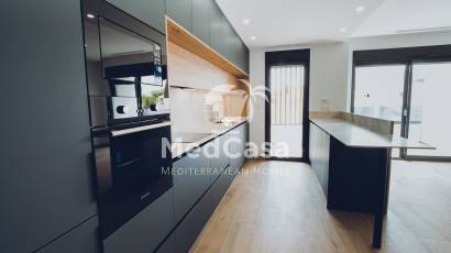 Obra nueva - Ático -
Redován