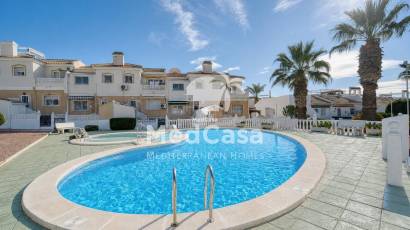 Resale - Townhouse -
Benijofar - Monte Azul