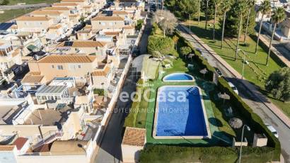 Wiederverkauf - Doppelhaushälfte -
Torrevieja